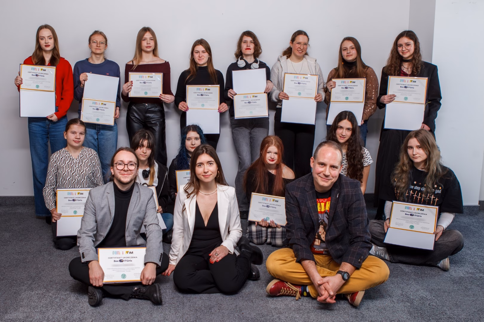 Przełamując stereotypy w IT: finał Bee IT Girls! we wrocławskiej siedzibie TIM-u